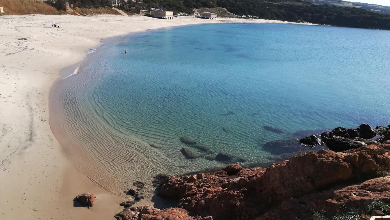 Casetta al mare Isola Rossa Esterno foto